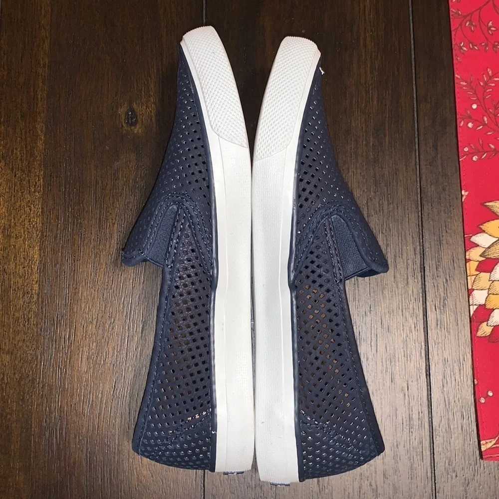 Sperry top-sider. Women’s size 7.   Gently used‎ condition.
